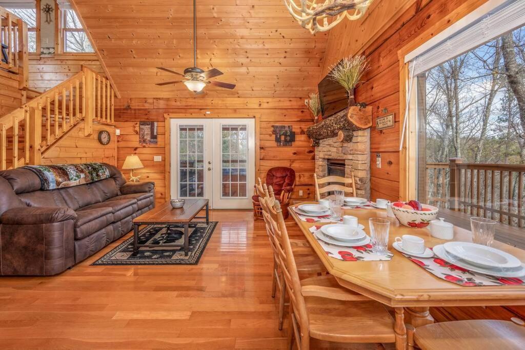 סביירוויל Over The Mountain - Smoky Mountain View Cabin מראה חיצוני תמונה